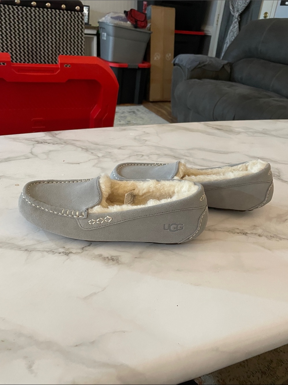 Ugg slippers - Picture 4 of 6
